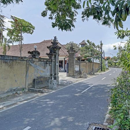 Oyo 90638 Pondok Idas Hotel Легиан Екстериор снимка