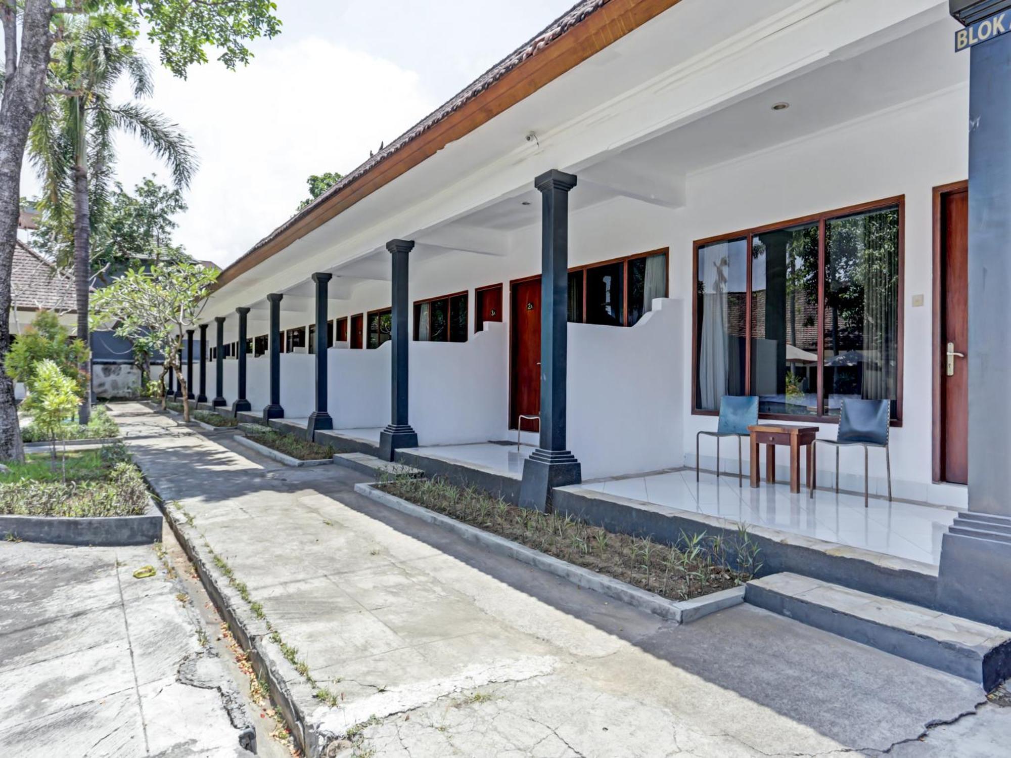 Oyo 90638 Pondok Idas Hotel Легиан Екстериор снимка